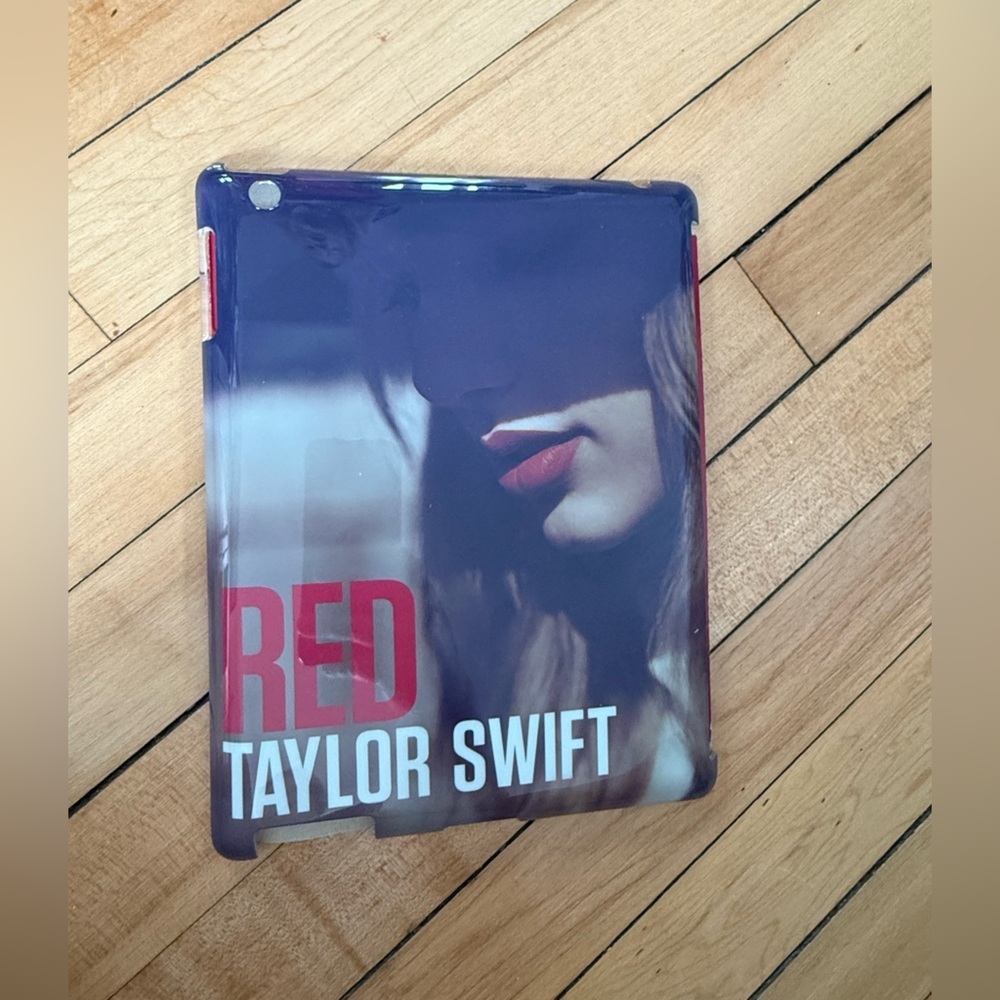 Taylor Swift Red photo IPad cover 2012